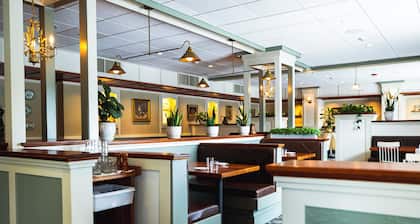 Holiday Inn South Kingstown (Newport Area) by IHG