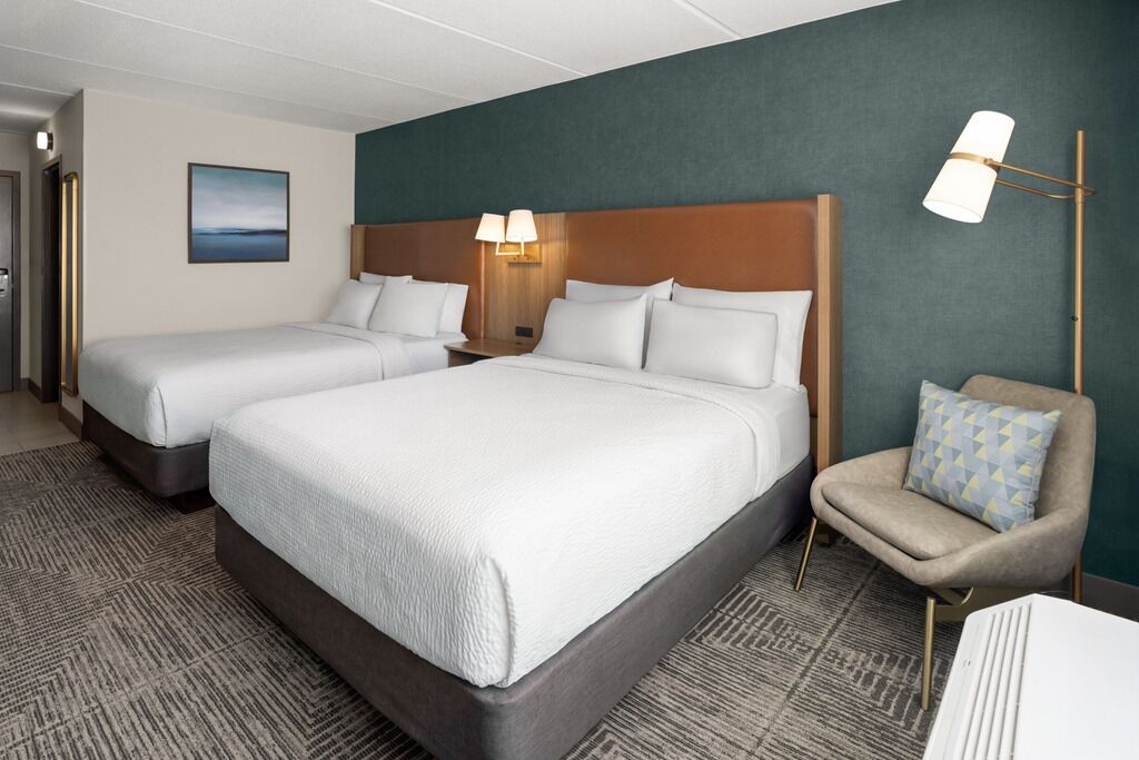 Standard Room, 2 Queen Beds, Pool View