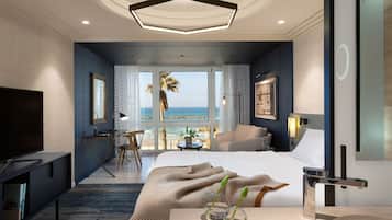 New Executive Room | Minibar, in-room safe, desk, soundproofing