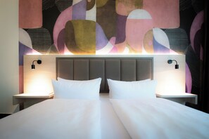 Chambre Standard double | Bureau, rideaux d’obscurcissement, accès au Wi-Fi (inclus)