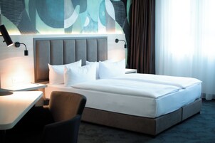 Habitación estándar doble | Escritorio, cortinas opacas, wifi gratis y ropa de cama