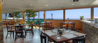 Howard Johnson Plaza Hotel by Wyndham Ocean City Oceanfront