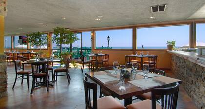 Howard Johnson Plaza Hotel by Wyndham Ocean City Oceanfront