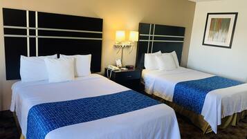 Bureau, espace de travail pour ordinateur portable, rideaux occultants