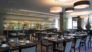 Daily buffet breakfast for a fee