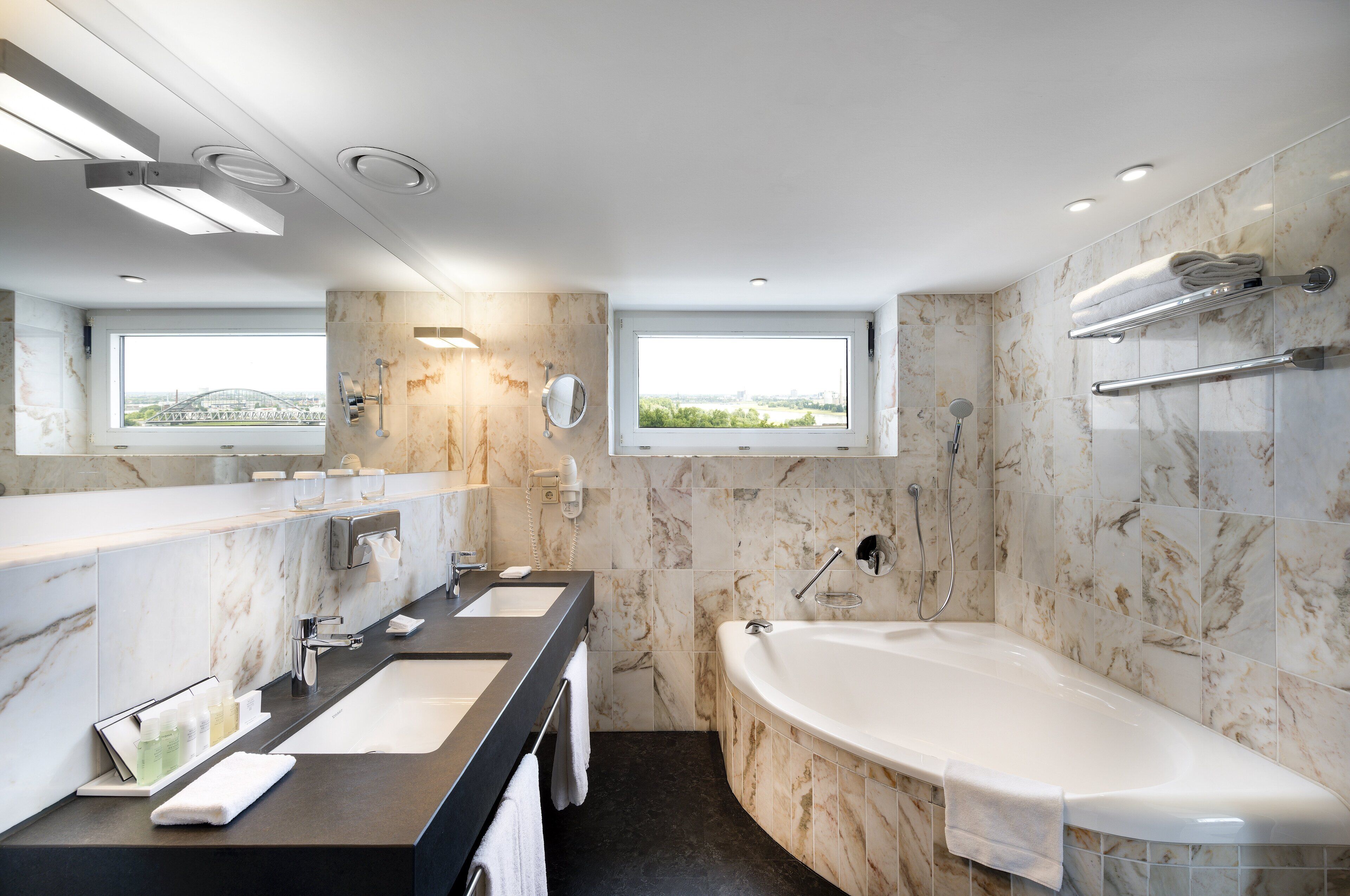 Photo - Crowne Plaza Düsseldorf - Neuss by IHG