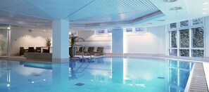 Piscine intérieure