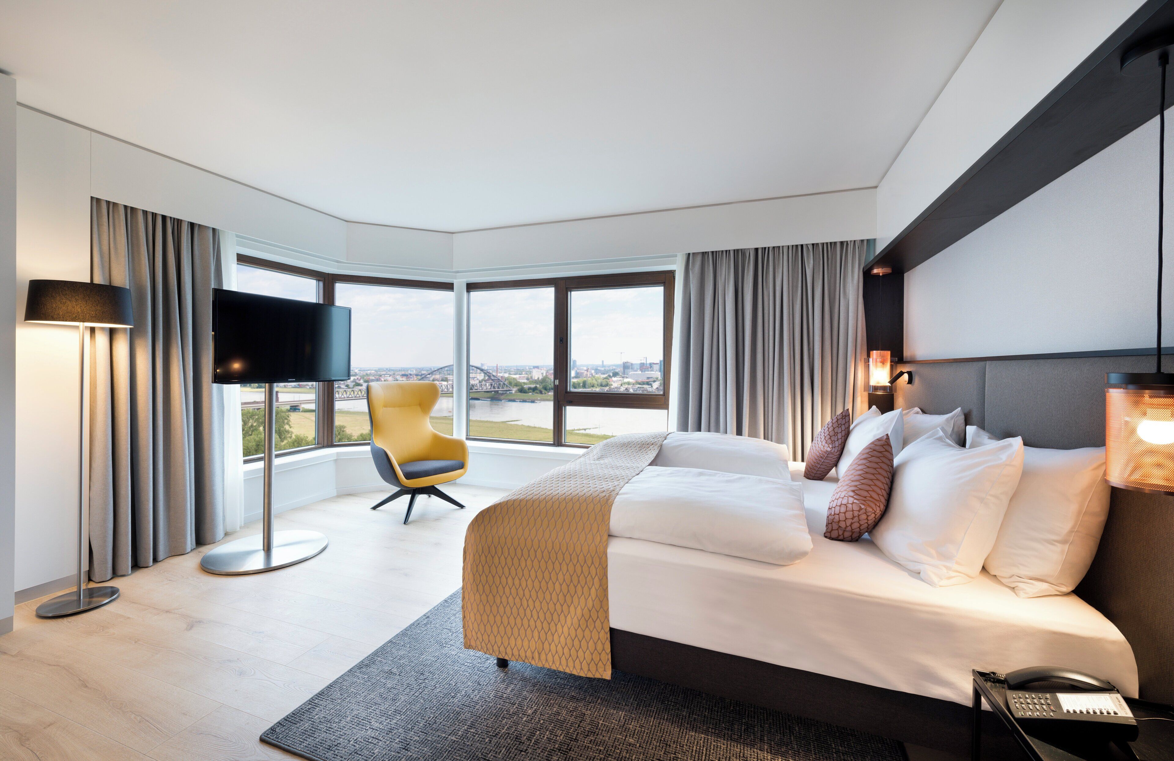 Photo - Crowne Plaza Düsseldorf-Neuss by IHG