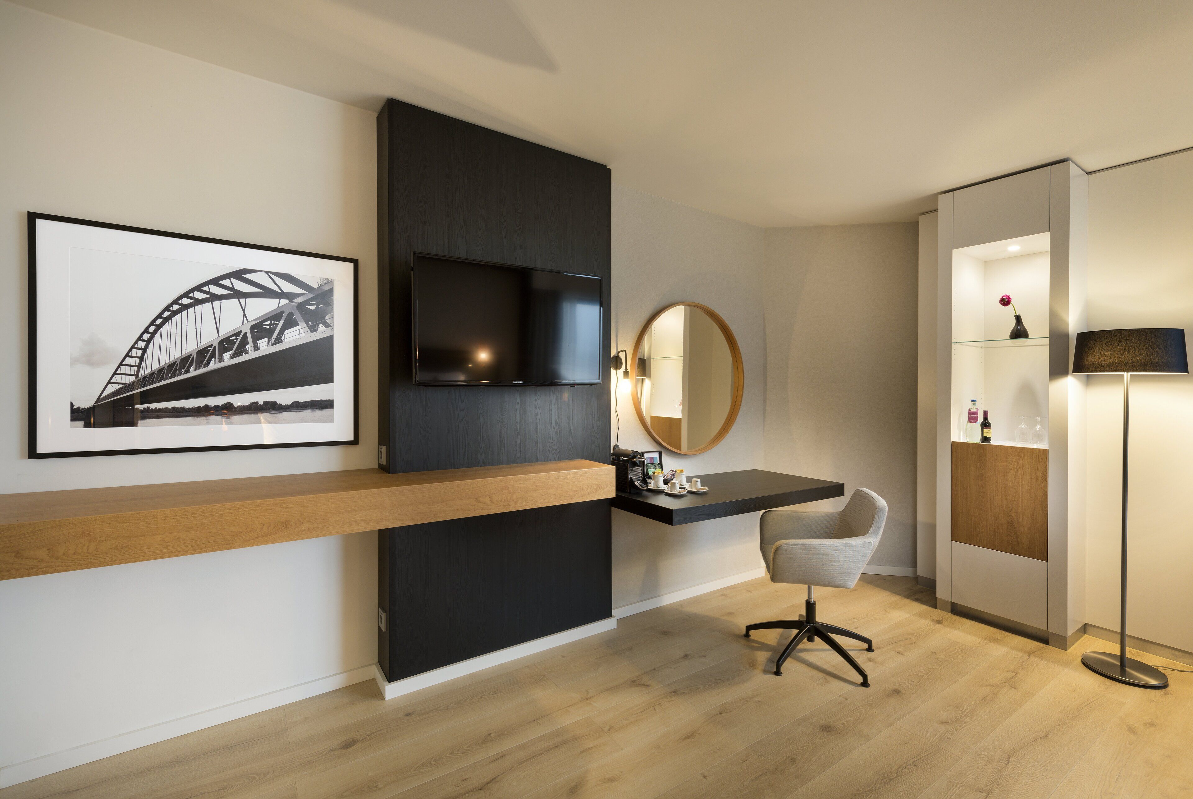 premium room, 1 king bed | hypo-allergenic bedding, in-room safe, laptop workspace