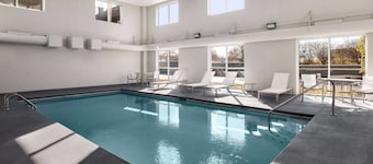 La Quinta Inn & Suites by Wyndham Knoxville Airport