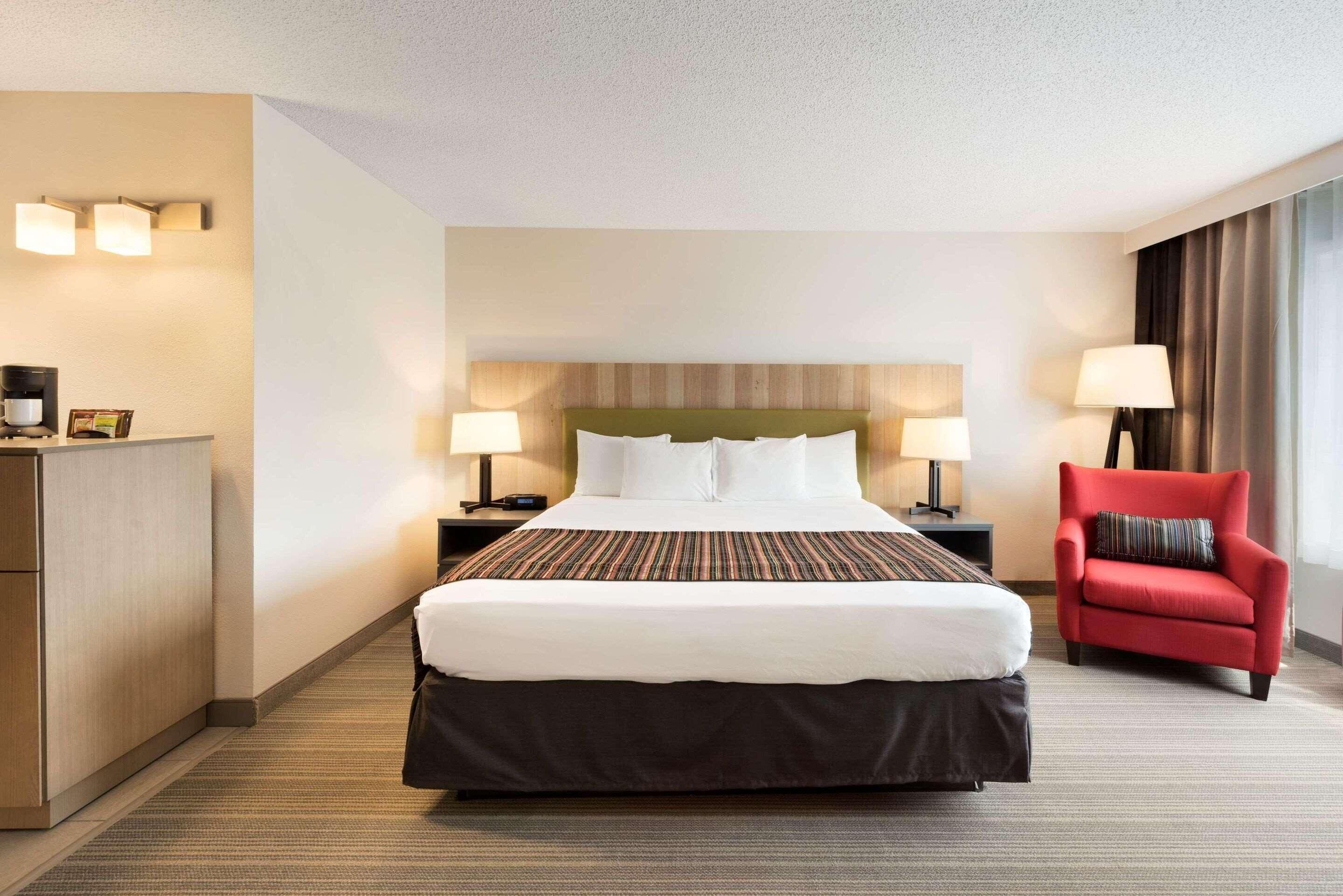 Hochwertige Bettwaren, Pillowtop-Betten, Schreibtisch