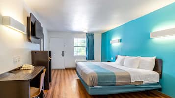 Skrivebord, strygejern/strygebræt, gratis Wi-Fi, sengetøj