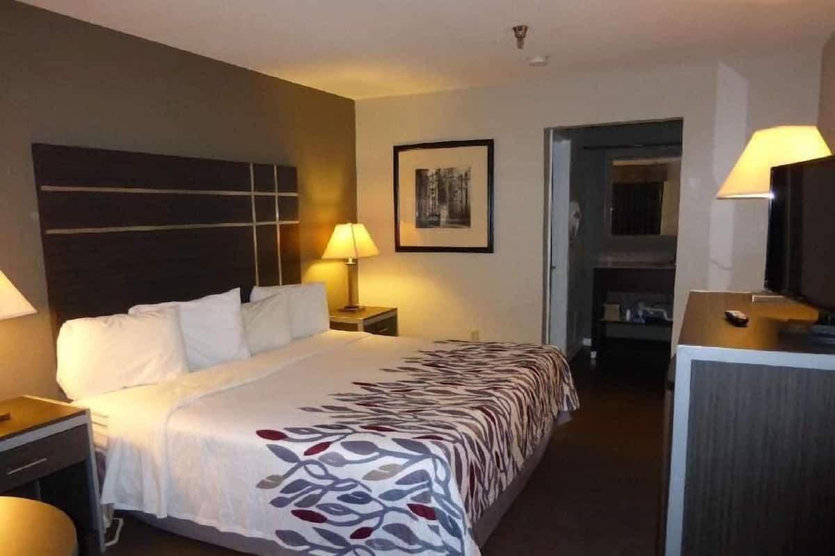 واي فاي مجانًا وملاءات أسرّة