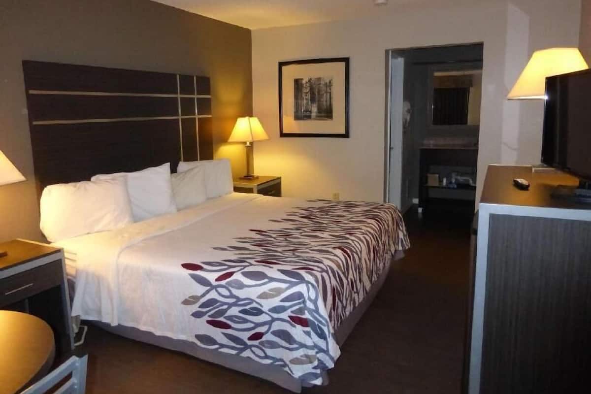 واي فاي مجانًا وملاءات أسرّة