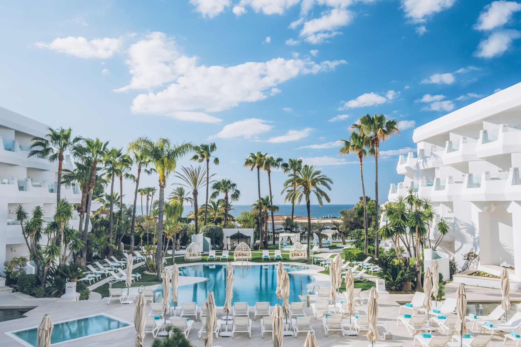 Outdoor pool, pool umbrellas, pool loungers