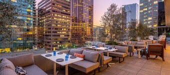 The Wayfarer Downtown LA, Tapestry Collection by Hilton