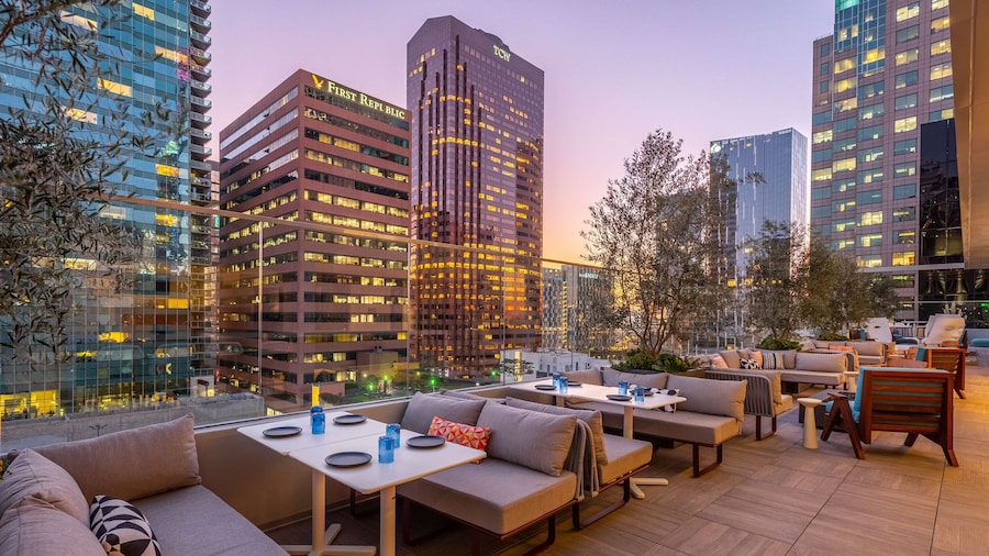 The Wayfarer Downtown LA, Tapestry Collection by Hilton