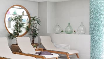 Sauna seca, banheira de hidromassagem, sauna a vapor