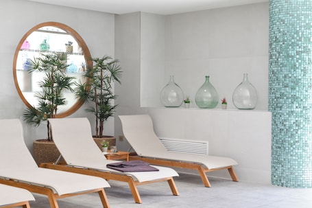 Sauna, hot tub, steam room, deep-tissue massages, sports massages. Pullman La Pléiade Montpellier Centre