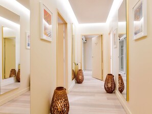 Sauna, hot tub, steam room, deep-tissue massages, sports massages