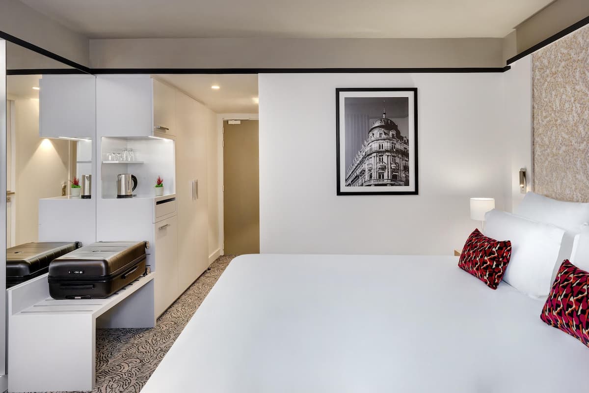 Camera Superior, 1 letto king | Biancheria da letto di alta qualità, materassi a doppio strato
