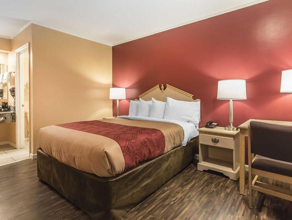 Premium bedding, desk, iron/ironing board, rollaway beds