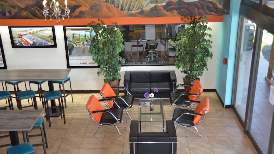 Howard Johnson by Wyndham Yuma