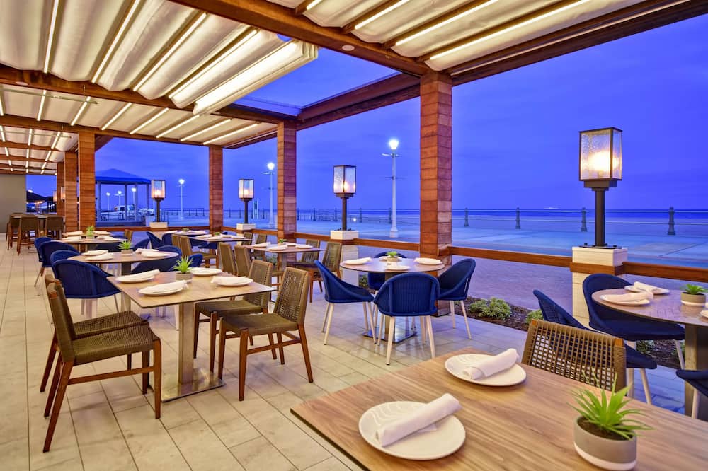 DoubleTree by Hilton Virginia Beach Oceanfront South