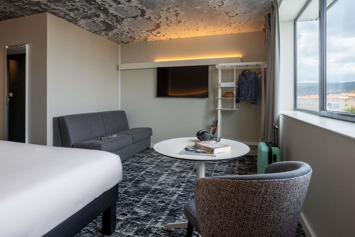 Family Room, 1 Double Bed and 1 Double Sofa Bed or 2 Single Sofa Beds