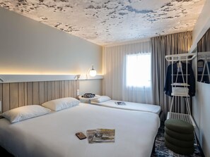 Hypo-allergenic bedding, desk, blackout drapes, soundproofing - ibis Clermont Ferrand Montferrand (Clermont-Ferrand)