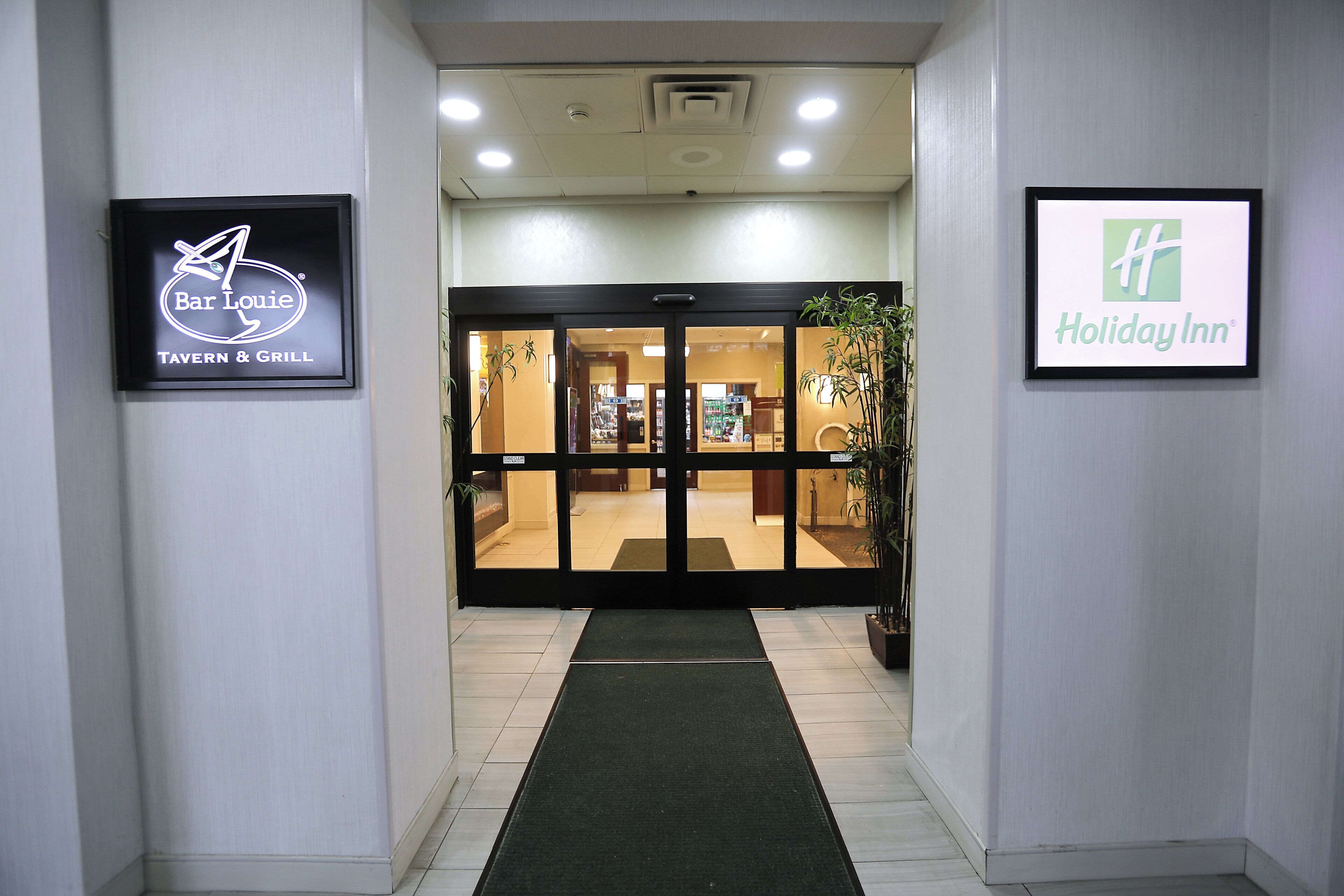 Photo - Holiday Inn Chicago O'Hare Area by IHG