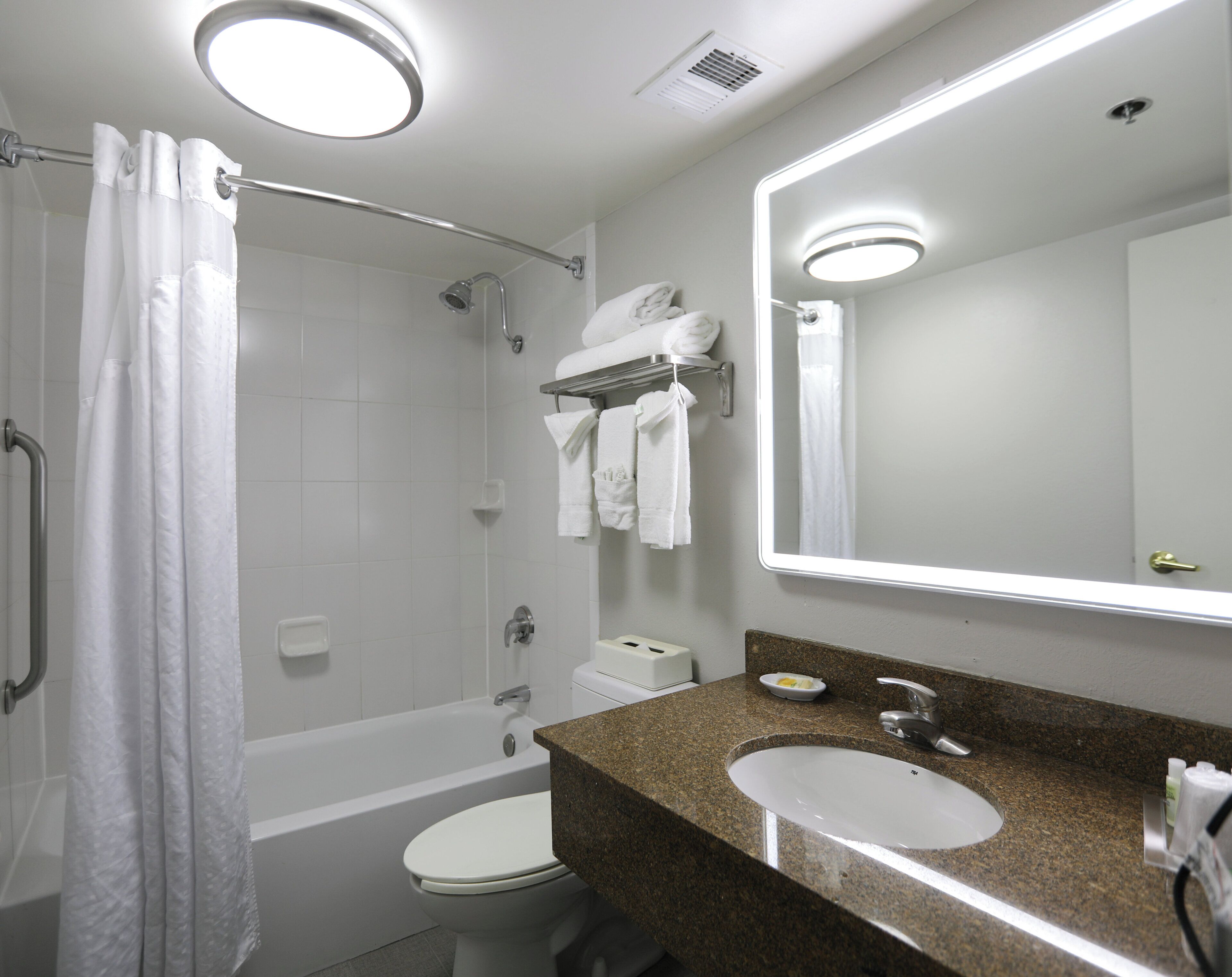 Photo - Holiday Inn Chicago O'Hare Area by IHG