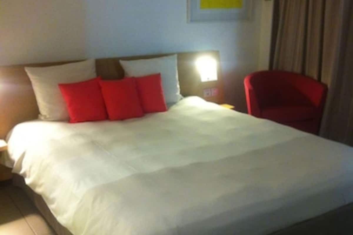 Standard Room, 1 King Bed (PMR)