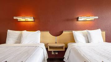 Bàn, khu vực làm việc phù hợp cho laptop