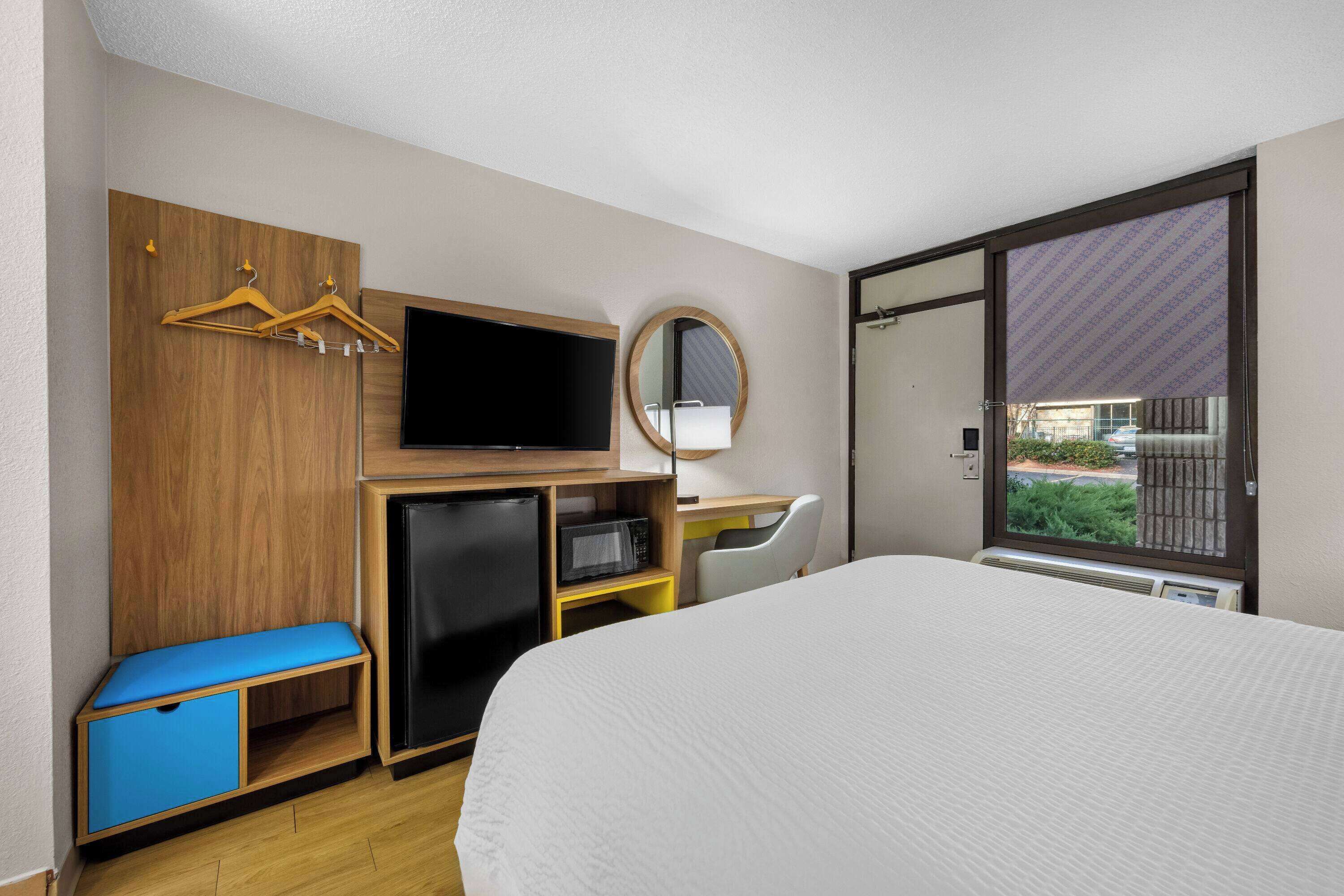 Desk, iron/ironing board, rollaway beds (surcharge), WiFi (free)