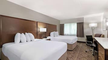 Ropa de cama de alta calidad, colchones con pillow-top y escritorio