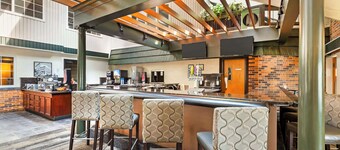 Best Western Plus Longbranch Hotel & Convention Center