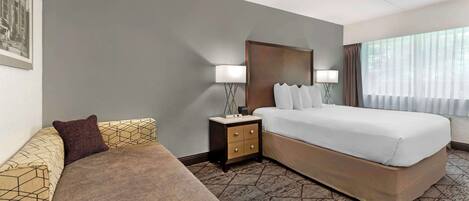 Standard Room, 1 Queen Bed, Non Smoking, Pool View