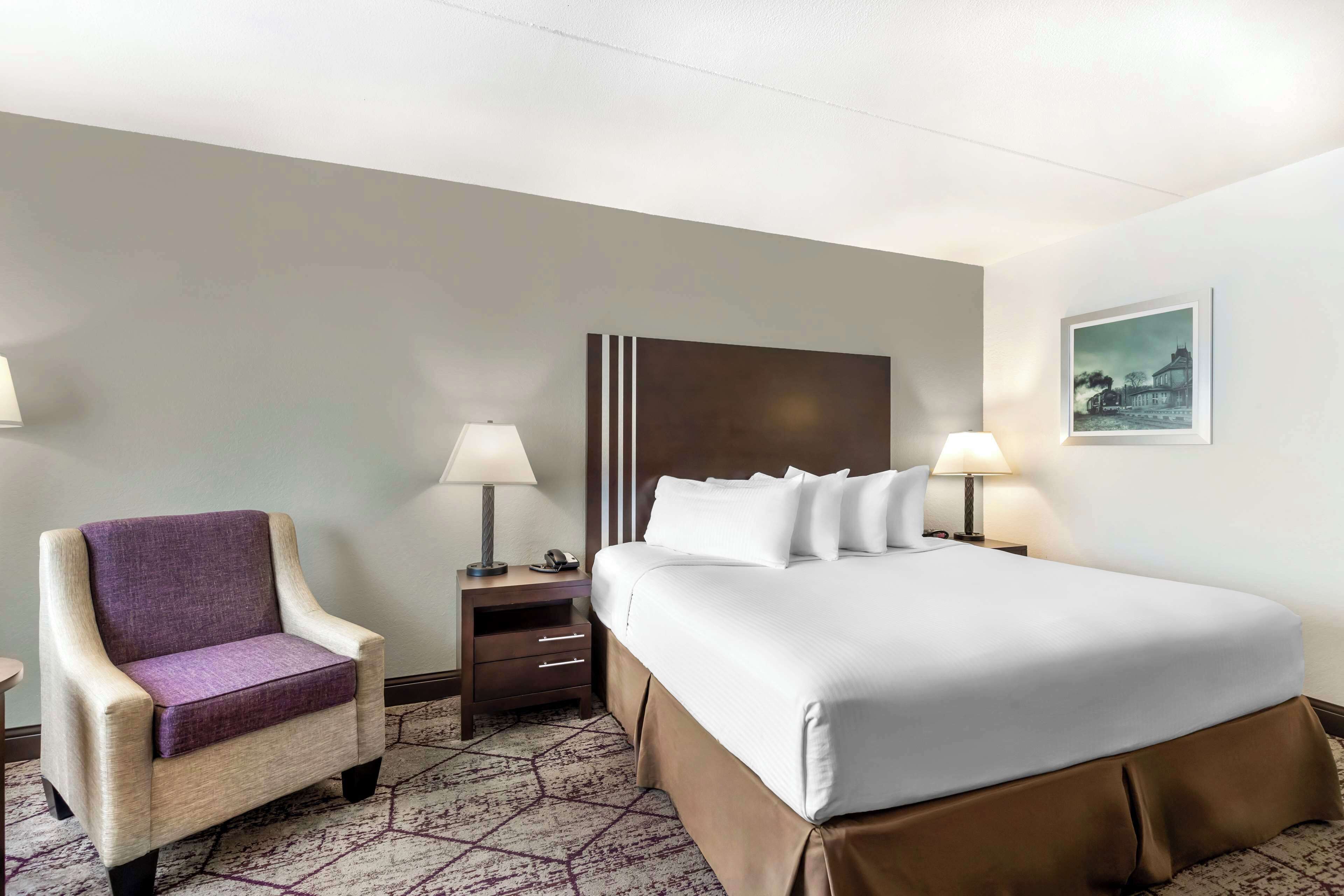 Premium bedding, pillowtop beds, desk, laptop workspace