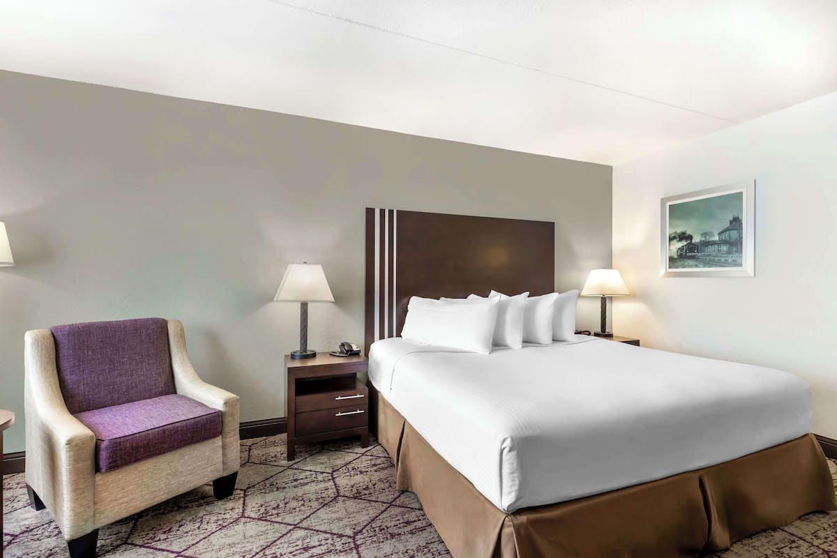 Hochwertige Bettwaren, Pillowtop-Betten, Schreibtisch