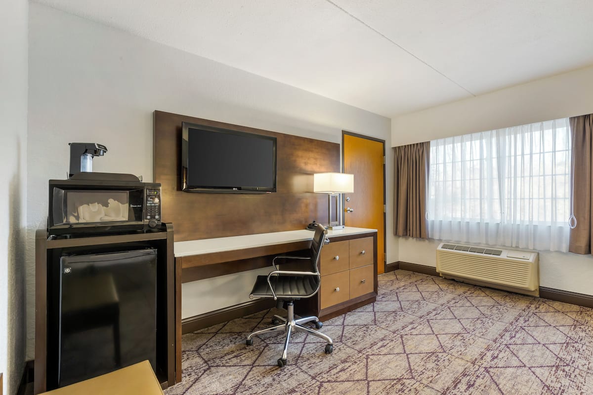 standard room, 2 queen beds, accessible, non smoking (walk-in shower, view) | premium bedding, pillow-top beds, desk, laptop workspace