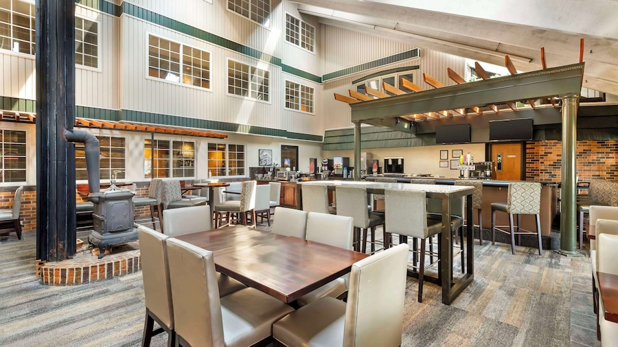 Best Western Plus Longbranch Hotel & Convention Center