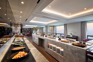 Executive lounge - Lotte Hotel World (Seoul)