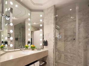 Premium bedding, minibar, in-room safe, desk - Cerretani Hotel Firenze - MGallery Collection (Florence)