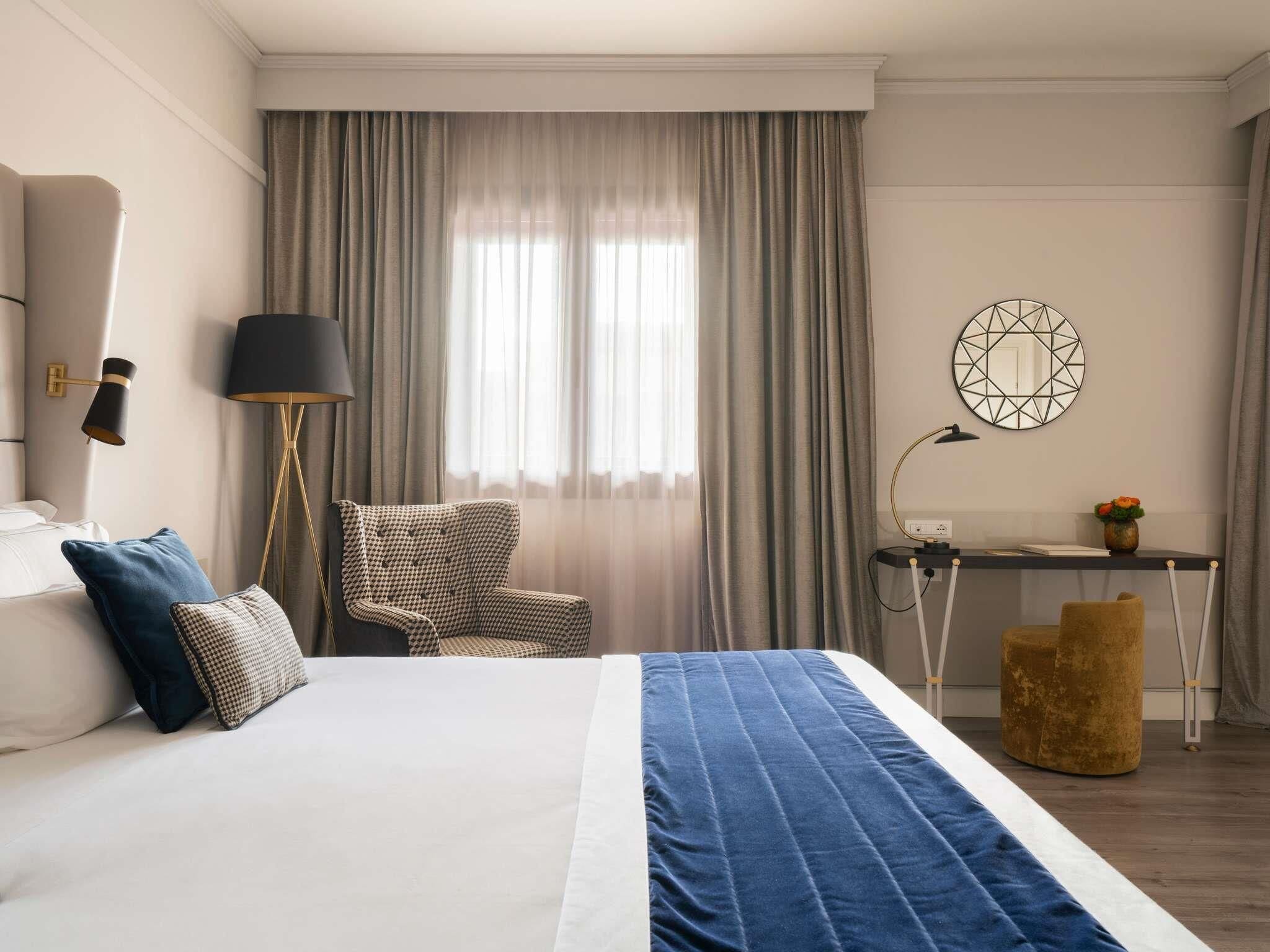 Premium bedding, minibar, in-room safe, desk