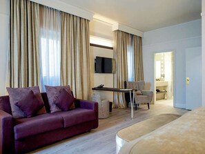 Premium bedding, minibar, in-room safe, desk