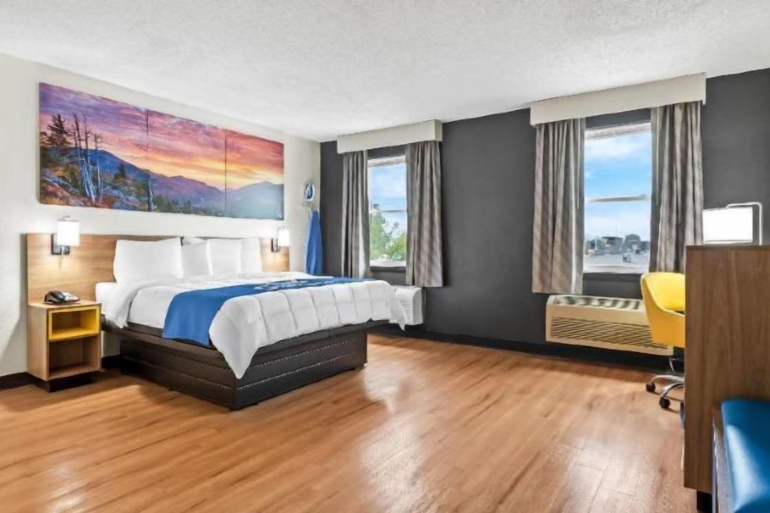 In-room safe, desk, iron/ironing board, free WiFi