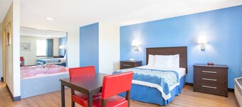 Days Inn by Wyndham Lancaster PA Dutch Country