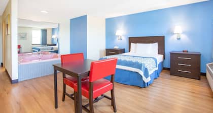 Days Inn by Wyndham Lancaster PA Dutch Country