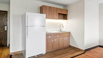 Suite Studio, 1 grand lit, non-fumeur | Cuisine privée